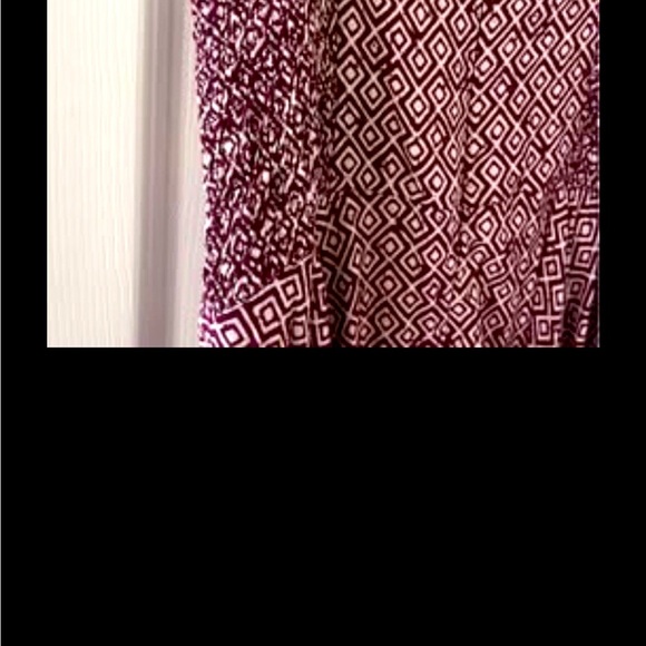 Fit and Flare Size Medium Old Navy Summer Dress
Spaghetti Strap 2 Dress Bundle - Picture 3 of 6